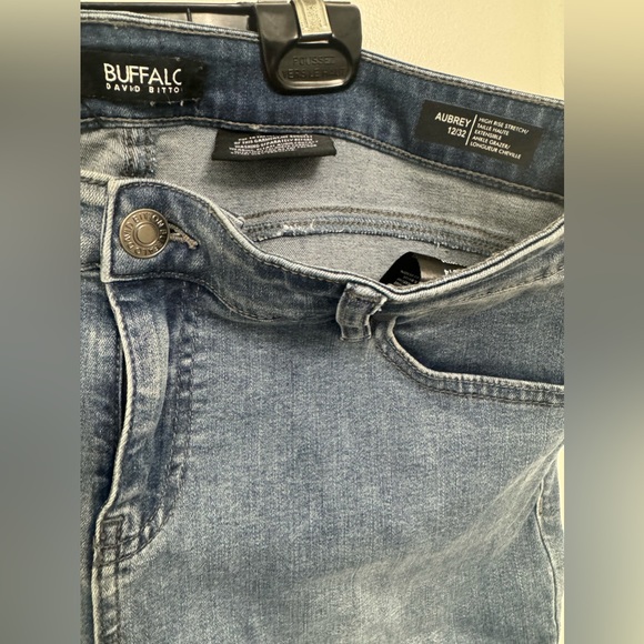 Buffalo Aubrey 12/32 Jeans - Picture 3 of 3